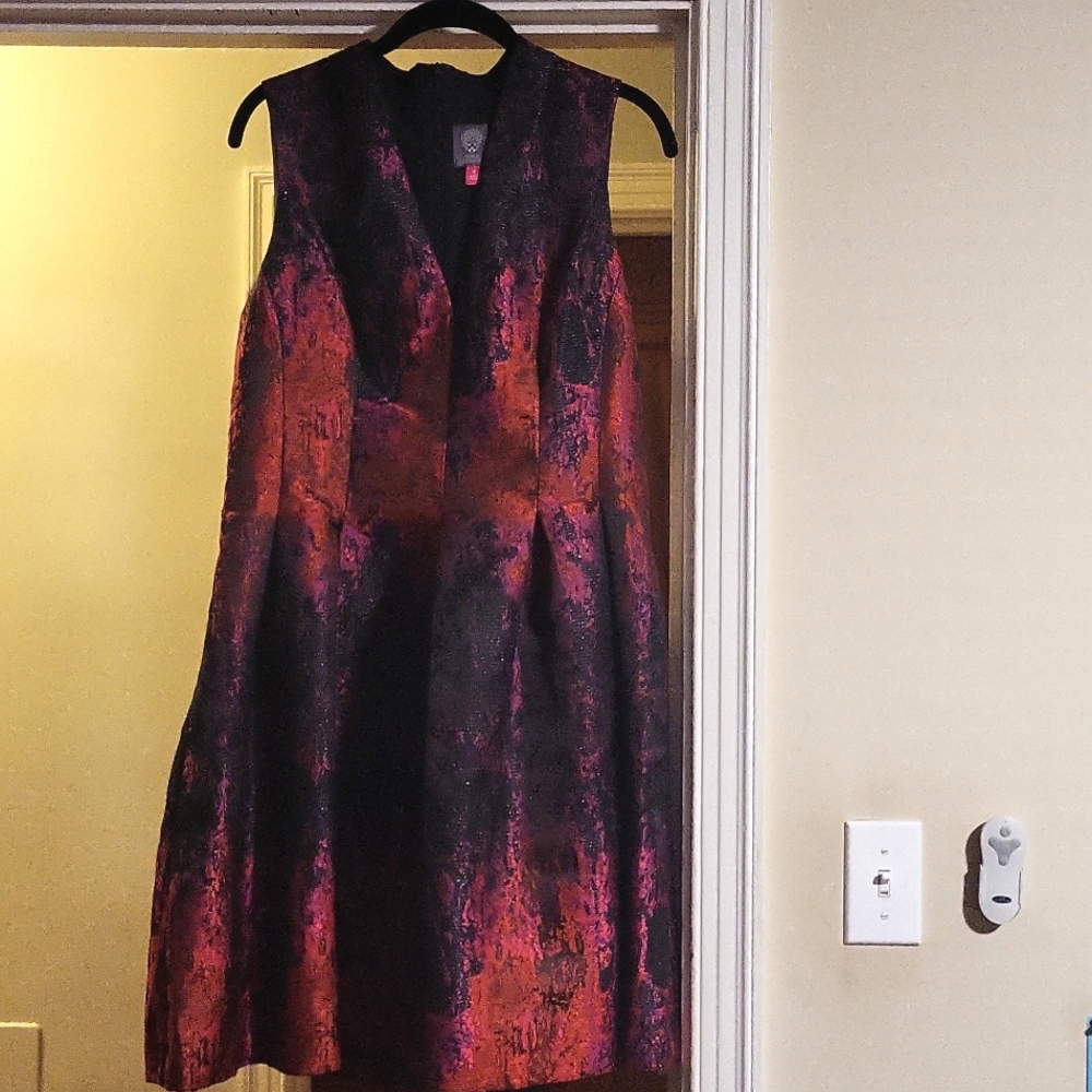 Vince Camuto V-neck dress in size 12